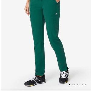 FIGS Hunter Green Scrub Set